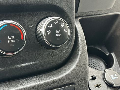 Used 2017 RAM ProMaster 2500 w/ Mopar Trailer Tow Group FWD image 27