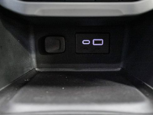 Certified 2023 GMC Acadia SLE w/ Driver Convenience Package image 31