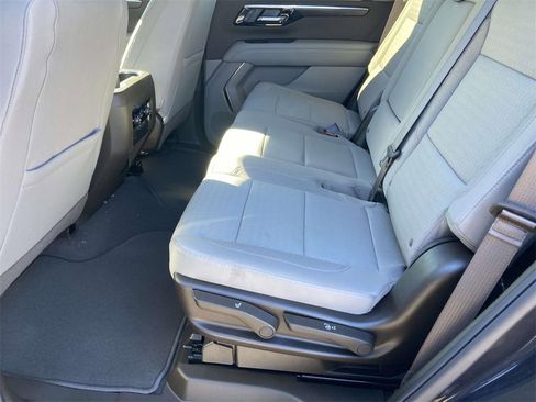 New 2026 Chevrolet Tahoe LS image 12