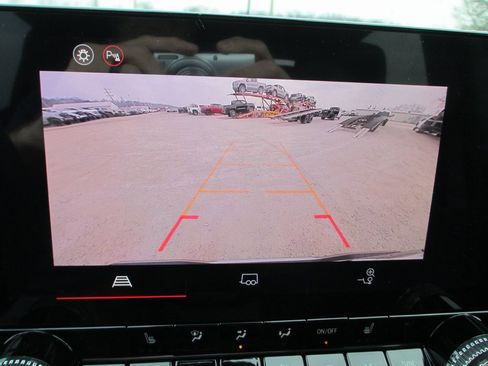 New 2026 GMC Canyon Elevation w/ Convenience Package image 15