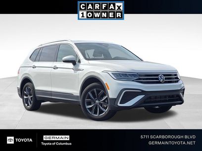 Used 2023 Volkswagen Tiguan SE w/ Panoramic Sunroof Package