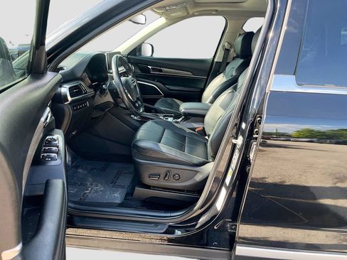 Used 2022 Kia Telluride EX w/ EX Premium Package FWD image 22