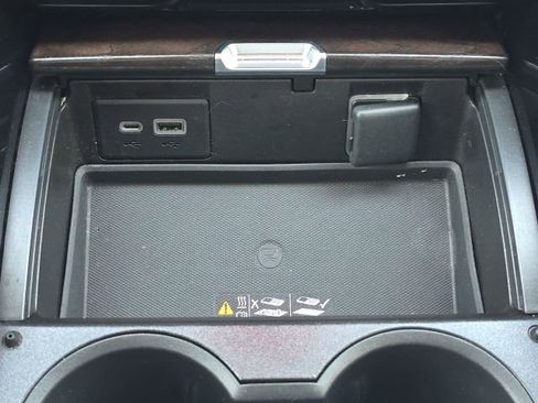 Used 2021 GMC Yukon Denali w/ Denali Premium Package image 46