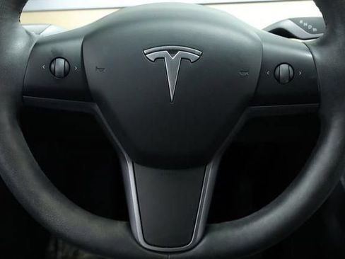 Used 2023 Tesla Model Y Long Range AWD/4WD image 13
