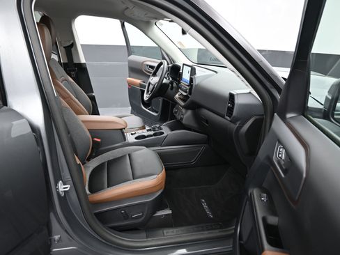 Used 2024 Ford Bronco Sport Outer Banks image 18