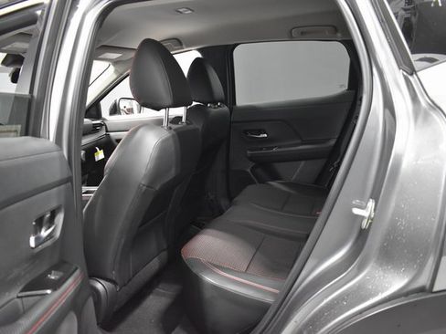 Certified 2025 Nissan Kicks SR image 28