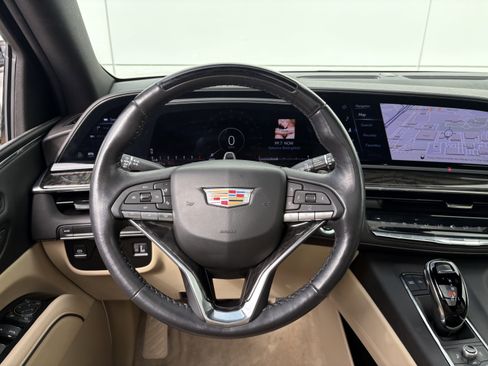 Certified 2024 Cadillac Escalade Premium Luxury image 19