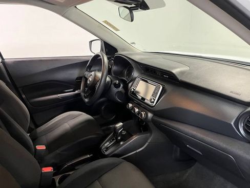 Used 2024 Nissan Kicks S FWD image 11