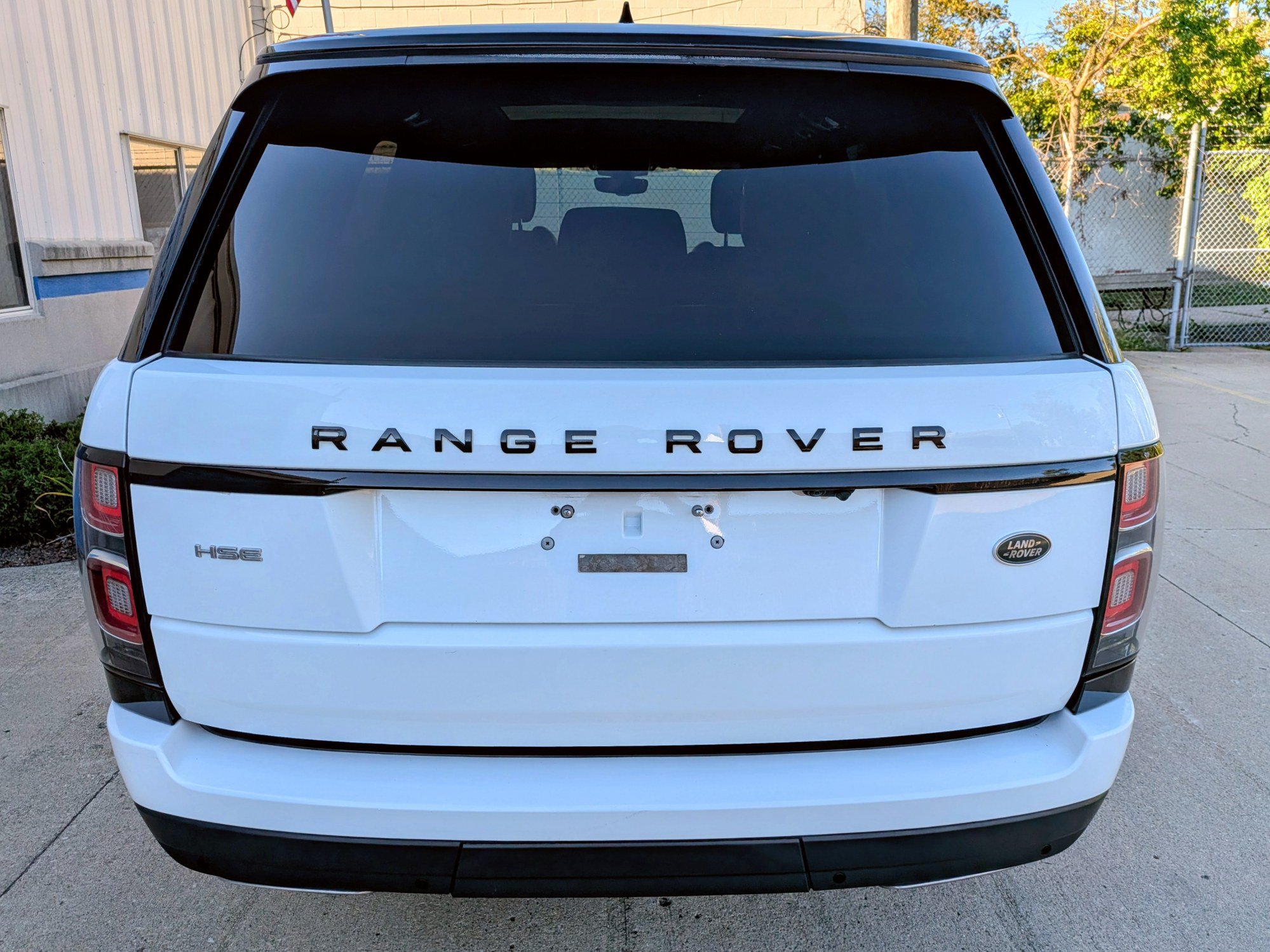 Used 2018 Land Rover Range Rover HSE AWD/4WD image 16