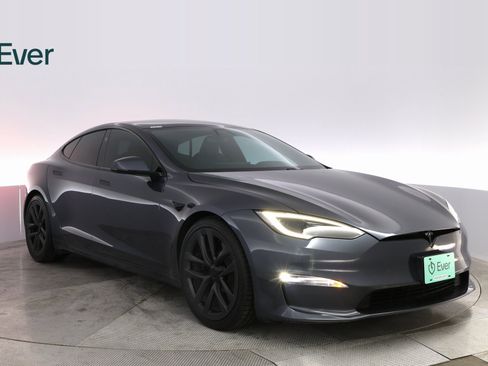 Used 2023 Tesla Model S image 4