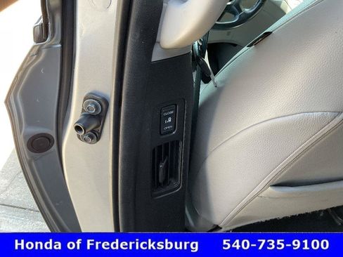 Used 2018 Honda Odyssey EX-L image 16