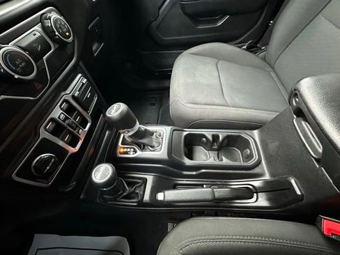 Used 2019 Jeep Wrangler Unlimited Sport S image 27