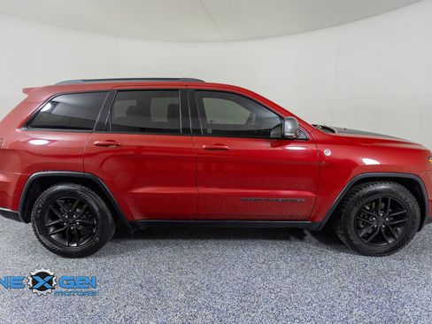 Used 2019 Jeep Grand Cherokee Trailhawk AWD/4WD image 8