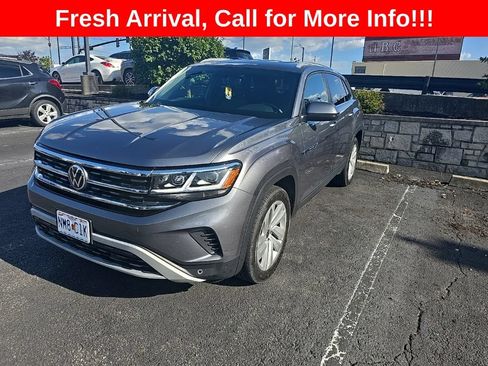 Used 2022 Volkswagen Atlas Cross Sport SE AWD/4WD image 3