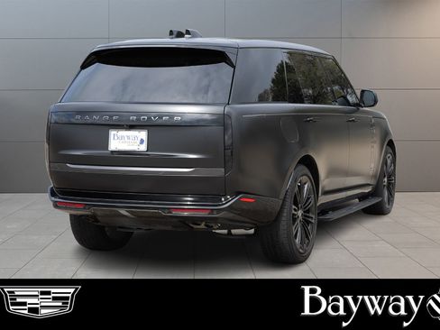 Used 2025 Land Rover Range Rover Long Wheelbase Autobiography image 5