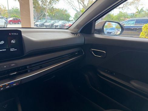 Used 2025 Kia K4 LXS image 31