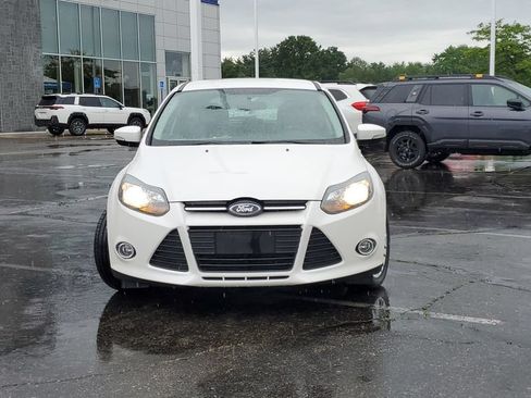 Used 2013 Ford Focus Titanium FWD image 2