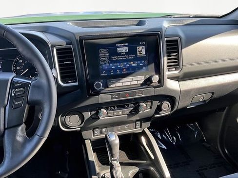 Used 2023 Nissan Frontier SV w/ Graphics Package image 9