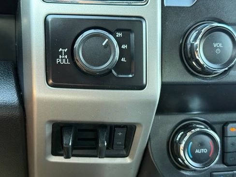 Used 2019 Ford F250 Lariat w/ Chrome Package AWD/4WD image 33