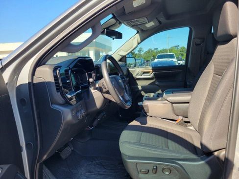 Used 2024 Chevrolet Silverado 1500 LT RWD image 11
