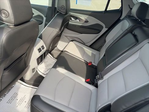 Used 2022 GMC Terrain SLT w/ Tech Package image 11