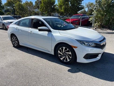 Used 2018 Honda Civic EX image 1