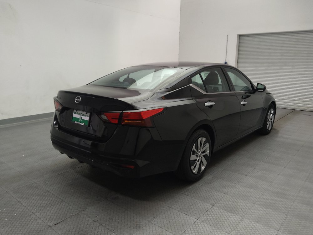 Used 2023 Nissan Altima 2.5 S FWD image 9