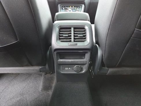 Certified 2023 Volkswagen Tiguan SE R-Line image 23