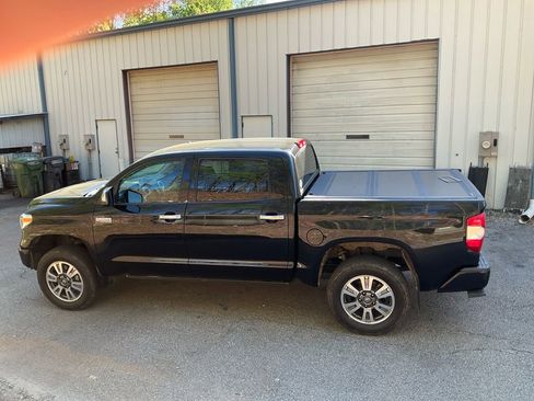 Used 2018 Toyota Tundra Platinum image 8