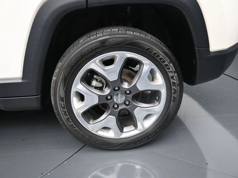 Used 2020 Jeep Compass Limited AWD/4WD image 19