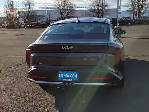 Used 2025 Kia K4 LXS image 7