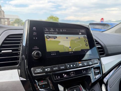 Used 2024 Honda Odyssey Touring image 40