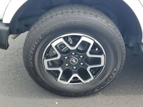 Used 2025 Ford Bronco Outer Banks AWD/4WD image 5