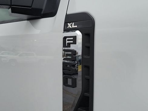 New 2026 Ford F350 XL w/ FX4 Off-Road Package image 10