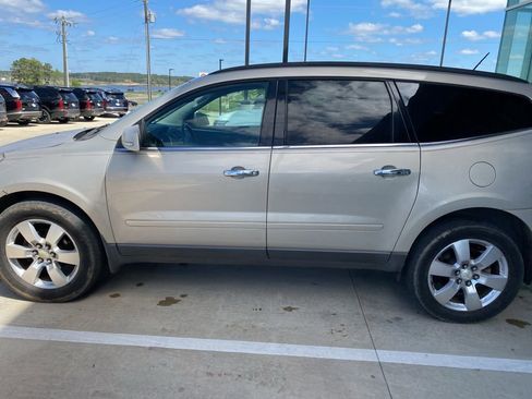 Used 2012 Chevrolet Traverse LT w/ All-Star Edition image 2