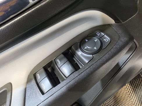 Used 2023 Chevrolet Equinox LS w/ LS Convenience Package AWD/4WD image 15