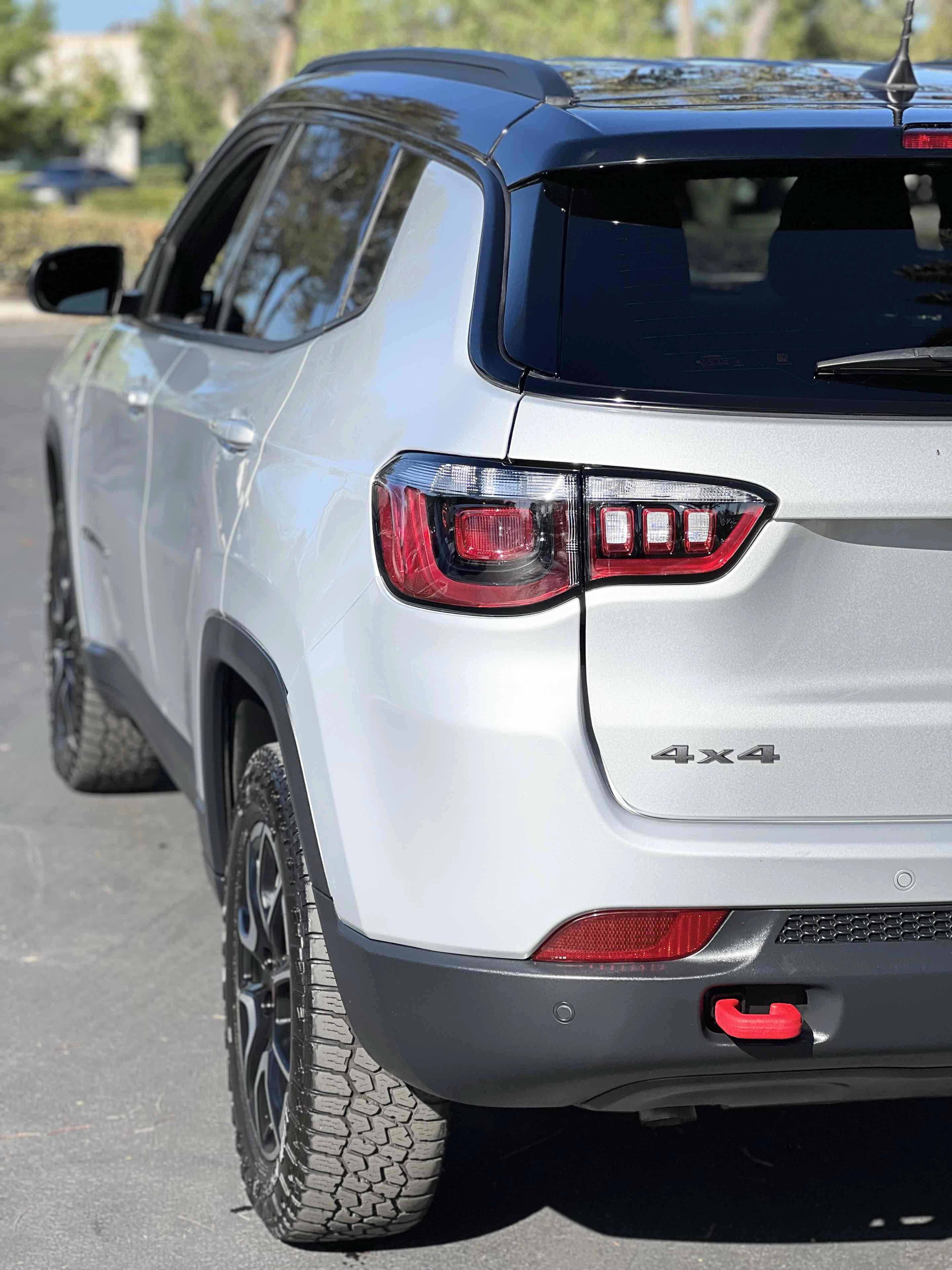 Used 2025 Jeep Compass Trailhawk AWD/4WD image 51