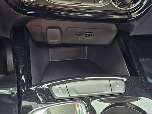 New 2026 Chevrolet Trax LT w/ Driver Confidence Package FWD image 31