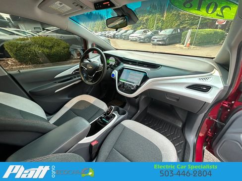 Used 2018 Chevrolet Bolt LT FWD image 41