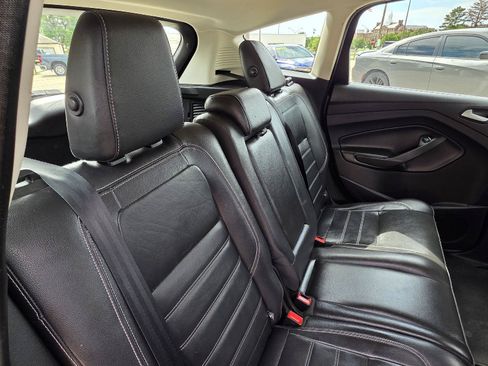 Used 2018 Ford C-MAX Titanium FWD image 29