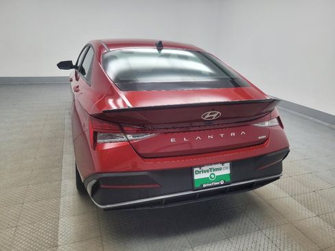 Used 2025 Hyundai Elantra SEL FWD image 6