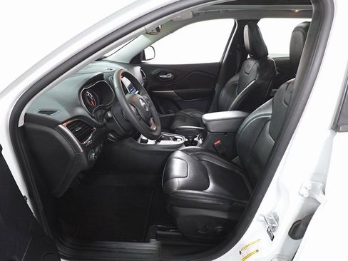 Used 2022 Jeep Cherokee Limited image 9