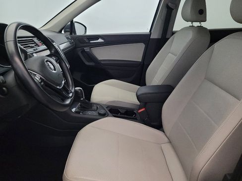 Used 2019 Volkswagen Tiguan S image 17