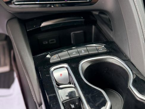 Used 2023 Buick Envision Essence w/ Sport Touring Package FWD image 16