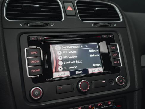 Used 2012 Volkswagen Golf 4-Door image 61