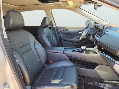 Used 2023 Nissan Rogue SL w/ SL Premium Package image 20