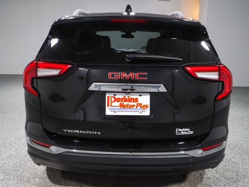 Used 2022 GMC Terrain SLT image 8