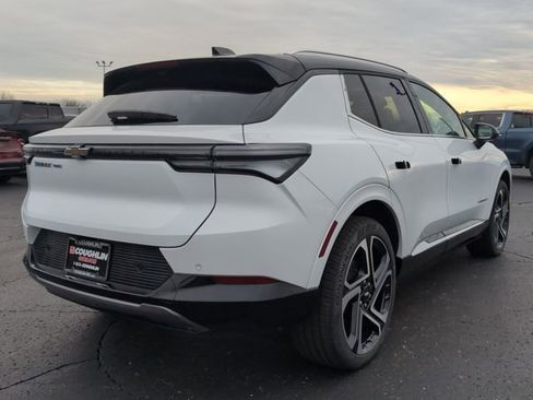 New 2025 Chevrolet Equinox EV LT image 7