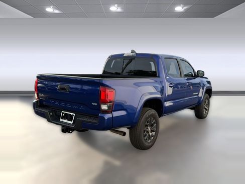 Certified 2023 Toyota Tacoma SR5 w/ Technology Package AWD/4WD image 9