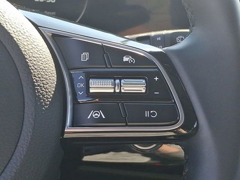 Certified 2024 Kia Seltos S image 17